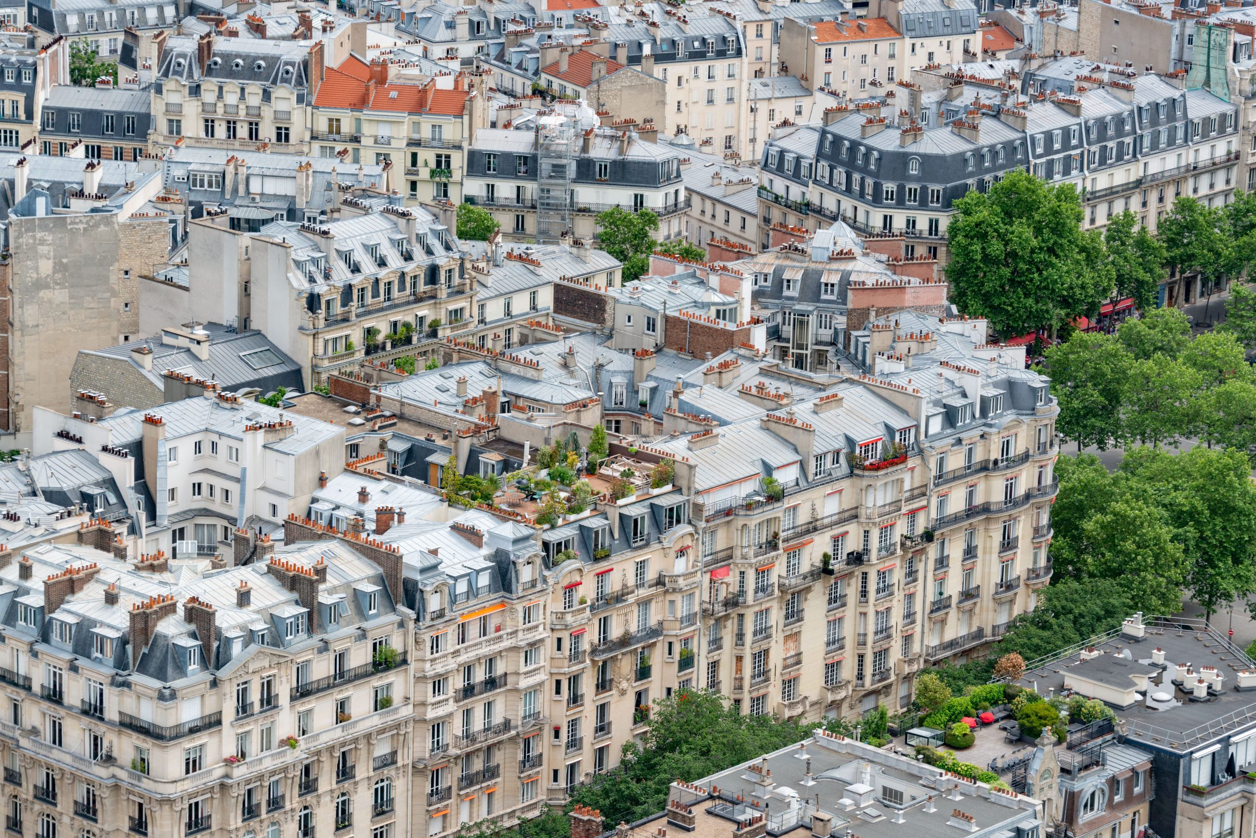 Vue aérienne toits Paris architecture iconique